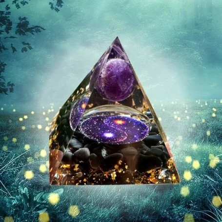 Pyramide Orgonite Améthyste univers Yin et Yang